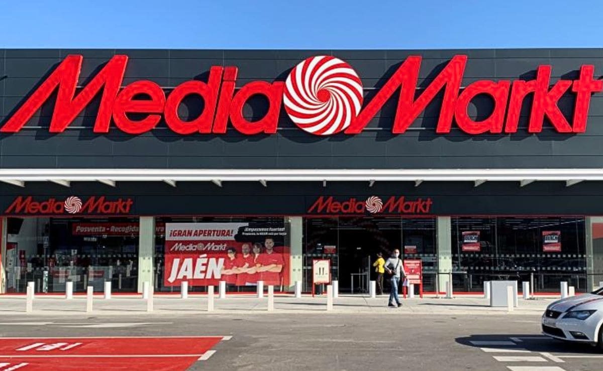 La cafetera Nespresso de De'Longhi más barata de MediaMarkt