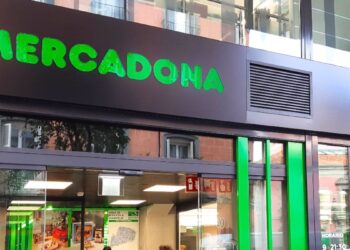 La mopa atrapapolvo de Mercadona para limpiar el suelo
