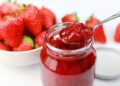Resulta muy fácil preparar una buena mermelada de fresas sin azúcar