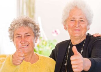 Personas mayores en un viaje del Programa de Turismo del IMSERSO
