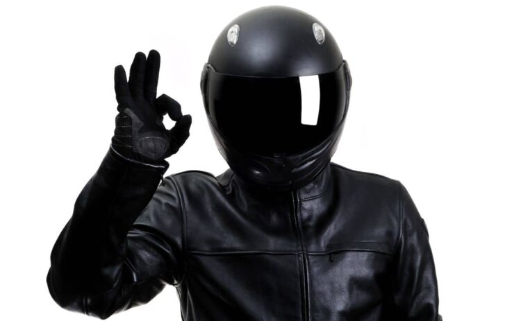 dgt moto motorista recomendaciones precaución seguridad casco
