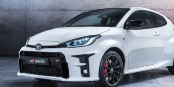 Toyota lanza coches eléctricos con motor alimentado por hidrógeno