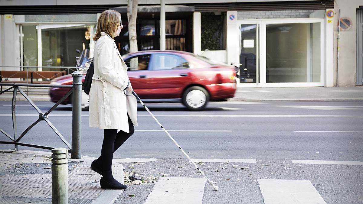 mujer ciega persona ciega