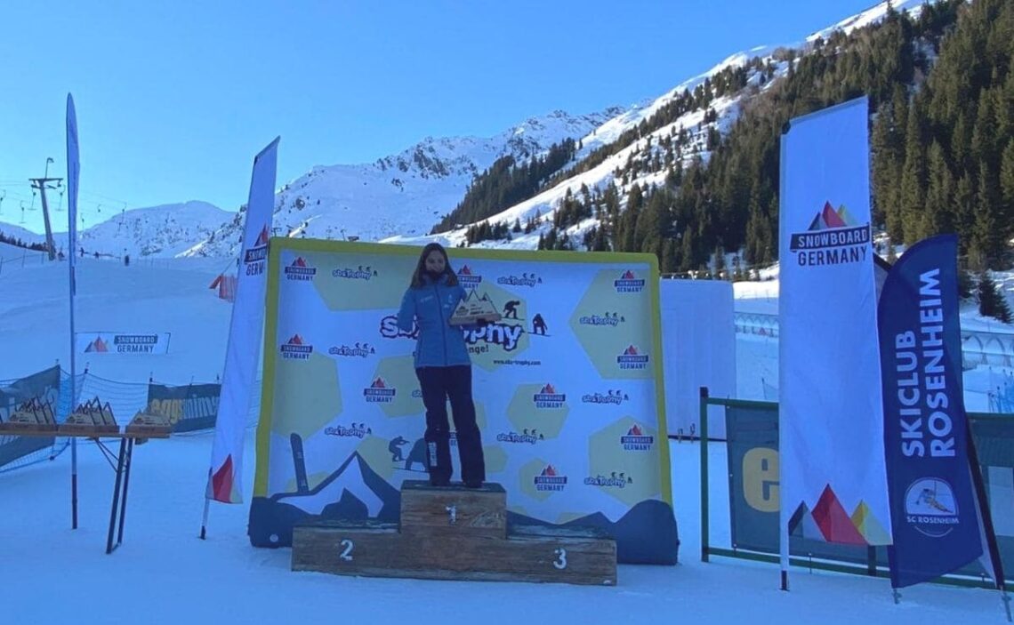 Irati Idiakez, doble oro en la Copa del Mundo de snowboard en Austria