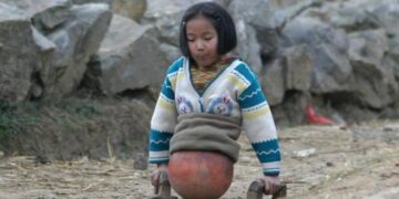 Qian Hongyan, hace diez años, desplazándose con una pelota como piernas
