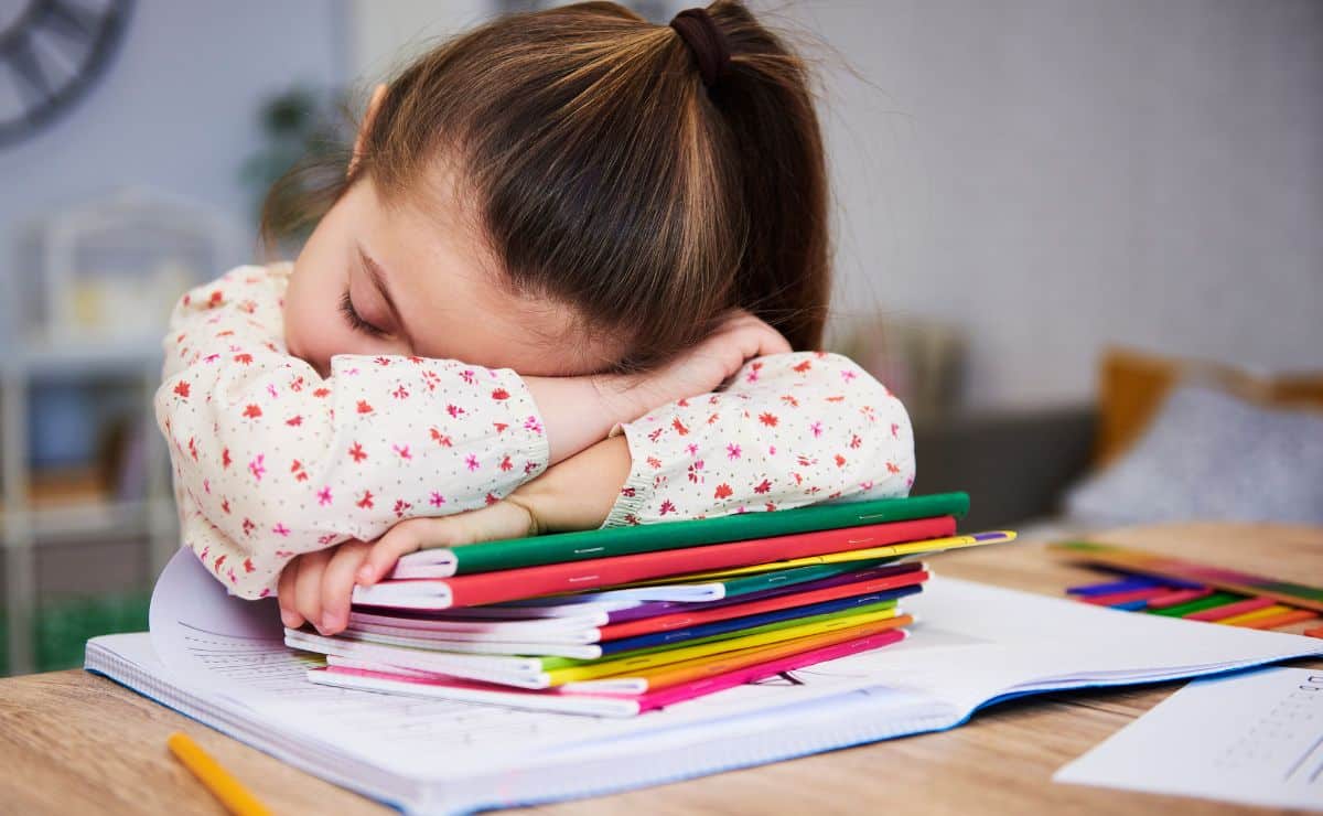 niño aburrimiento aburrido patología apatía desmotivación mente