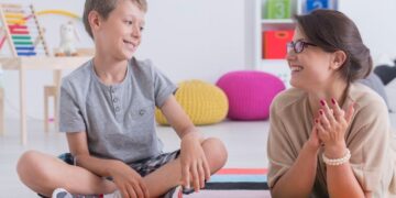 niño con autismo TEA comunicación