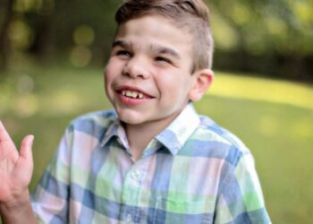 Niño con una enfermedad rara