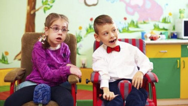Niños con discapacidad en el colegio