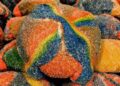 El pan de muerto de la empresa 'Rainbow Bagels'