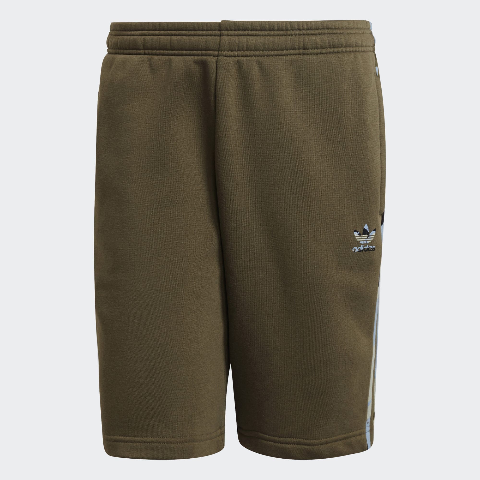 Los pantalones cortos de Adidas tienen detalles de camuflaje