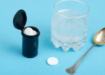 Paracetamol medicamento efervescente agua salud doctor médico