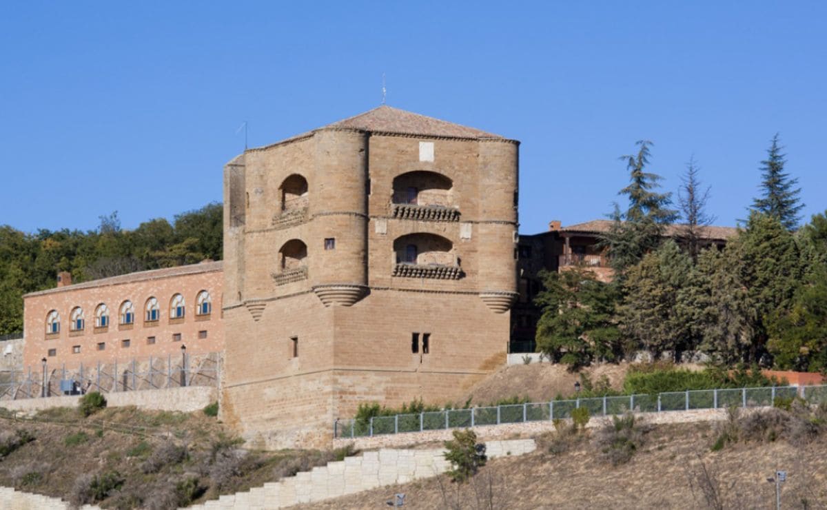 Exterior del Parador de Benavente en un castillo del siglo XVI