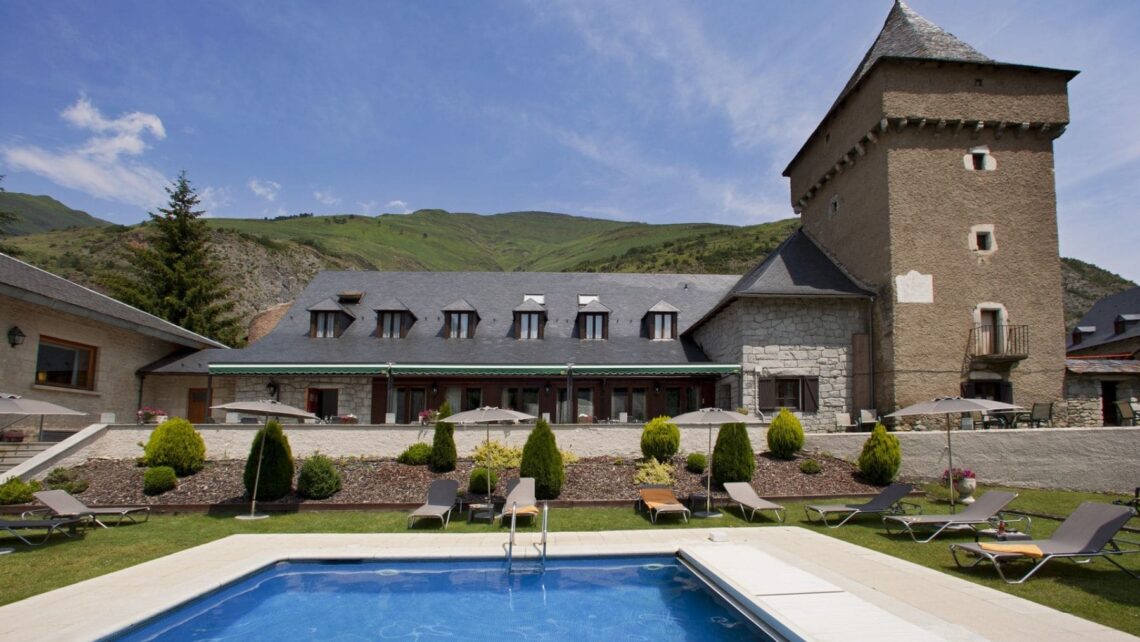 Nuevos puntos de carga de vehículos eléctricos en Paradores de Turismo