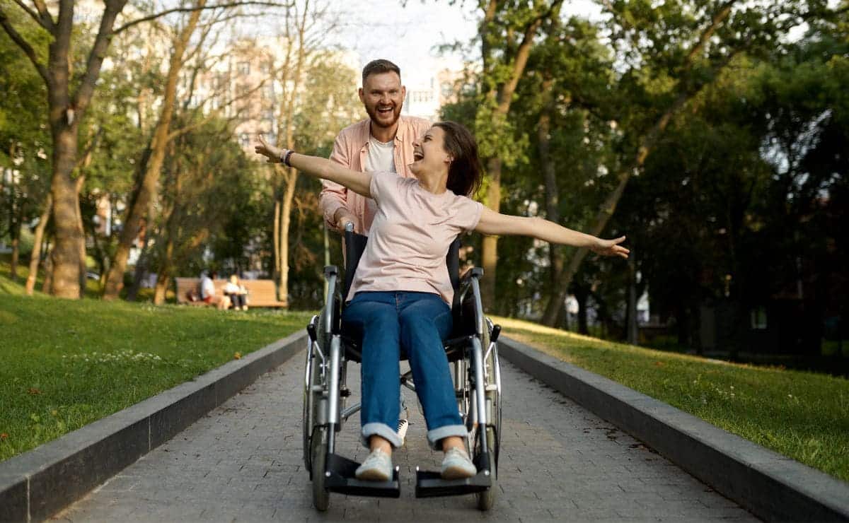 pareja discapacidad silla de ruedas declaracion de la renta agencia tributaria