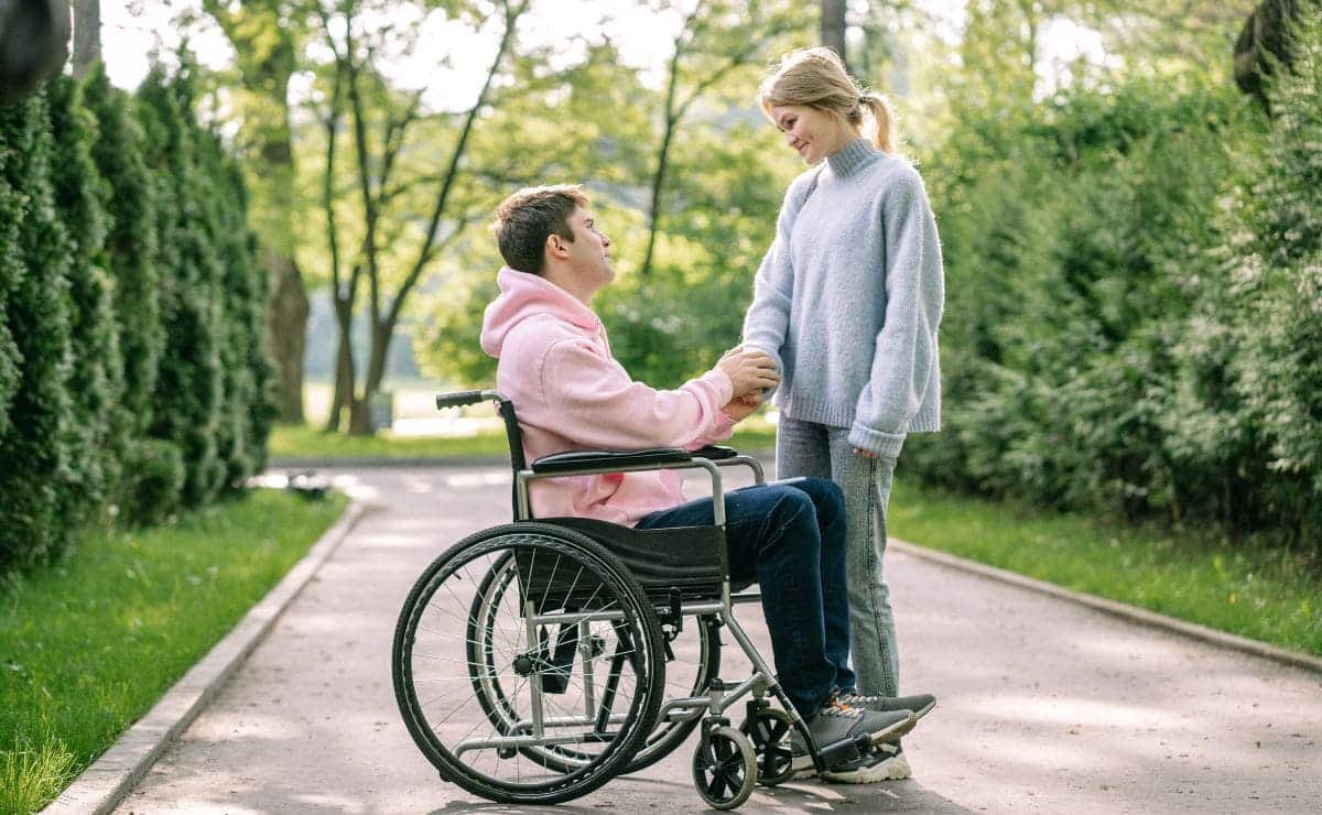 Estos son los falsos mitos de salir con una persona con discapacidad