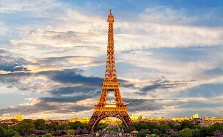 La torre Eiffel, uno de los monumentos más populares de París