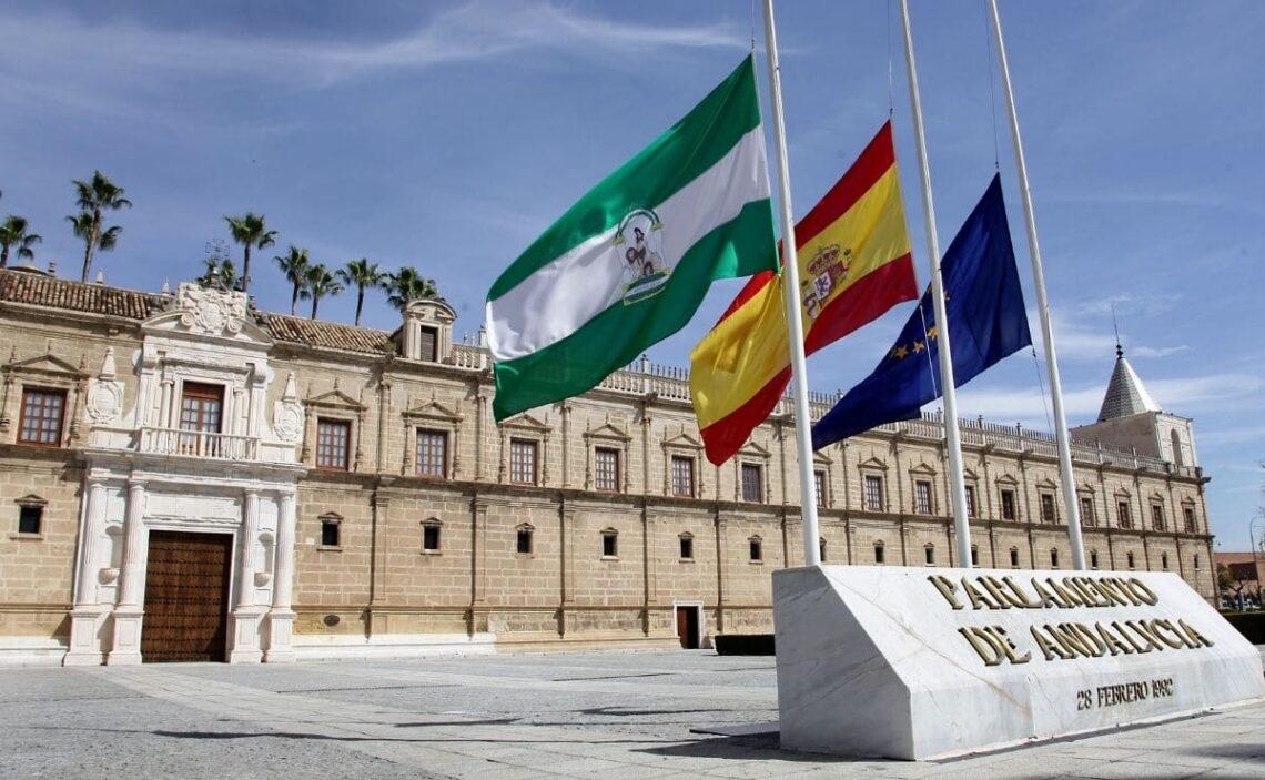 El Parlamento de Andalucía mejora su accesibilidad para las personas sordas