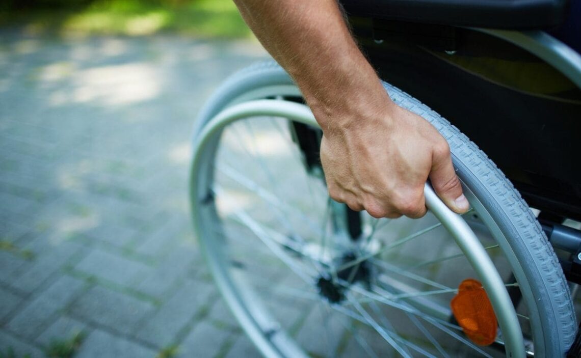 Así deben ser los pavimentos de la nueva normativa de accesibilidad