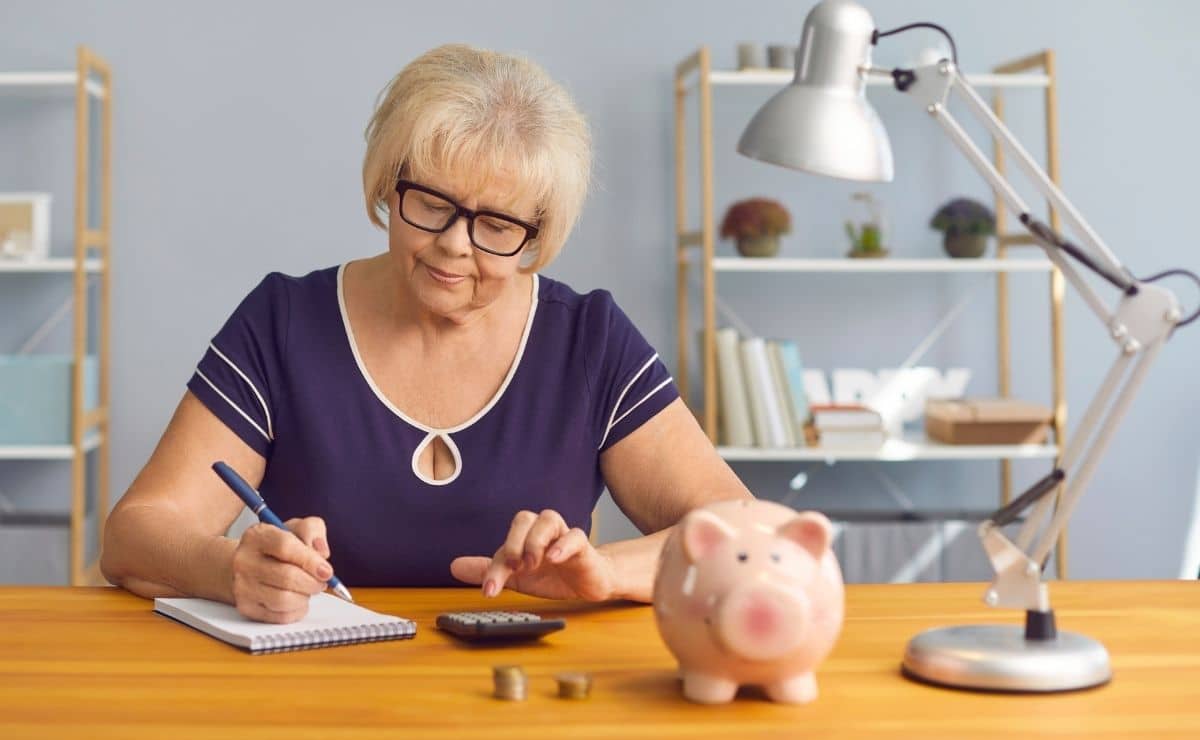 banco santander financiero entidad bancario sucursal dinero plan pensiones ayuda prestación