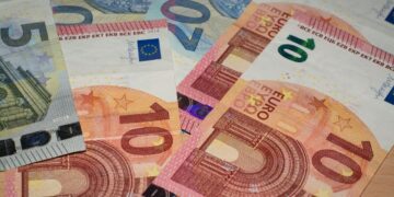 El complemento para la reducción de la brecha de género permite recibir 121 euros mensuales a los pensionistas