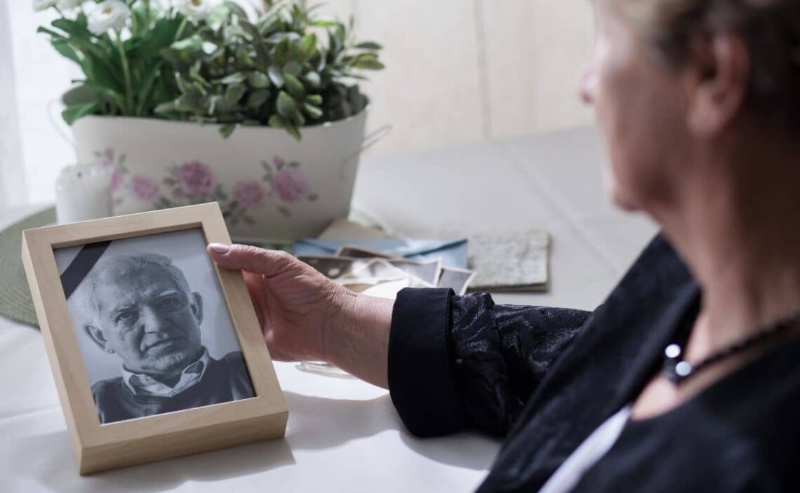 pensión viudedad ayuda prestación seguridad social fallecimiento familia