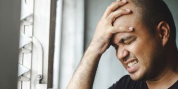 Los expertos en Alzheimer demandan revisar la Ley de Dependencia y mantener activa la vida laboral de las personas jóvenes con demencia