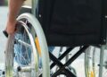Persona con discapacidad en silla de ruedas