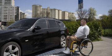 El CERMI pide en Bruselas aprobar la tarjeta europea de discapacidad