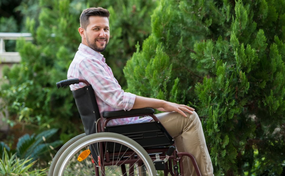 Persona con discapacidad que se va a beneficiar de la jubilación anticipada por discapacidad