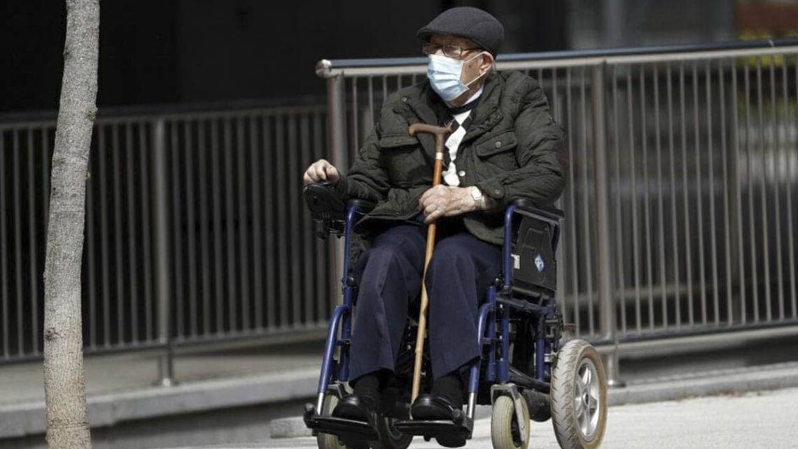 Persona con discapacidad silla de ruedas pandemia Madrid