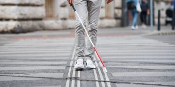 El Ayuntamiento de Córdoba quiere instalar un sistema de suelo podotáctil para las personas con discapacidad visual