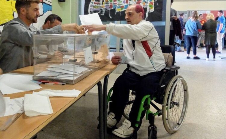¿Cómo tratar a una persona con discapacidad a la hora de votar en las elecciones?