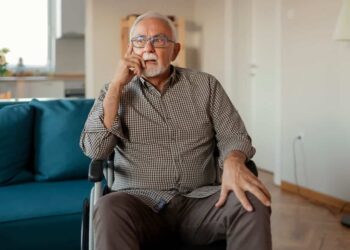Persona con discapacidad en silla de ruedas