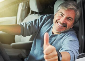 La DGT cambia la normativa para las personas mayores de 65 años