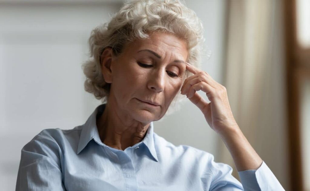 persona mayor anciano pensión pensiones