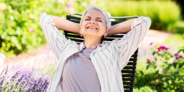 Las personas mayores cuentan con una serie de beneficios y descuentos en España