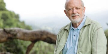 Un estudio revela que con el buen tiempo las personas mayores desaparecen más