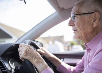 La advertencia de la DGT para las personas mayores de 65 años que no debes ignorar