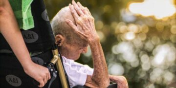 Los expertos señalan que más de 4,5 millones de personas en España afrontan el envejecimiento con alguna discapacidad