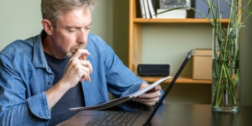 Las personas con más de 52 años que no pueden acceder a la jubilación cuentan con un subsidio del SEPE