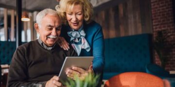 Personas mayores durante un viaje del Plan de Turismo del Instituto de Mayores y Servicios Sociales (IMSERSO)
