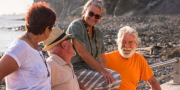 Grupo de personas mayores en un viaje del IMSERSO