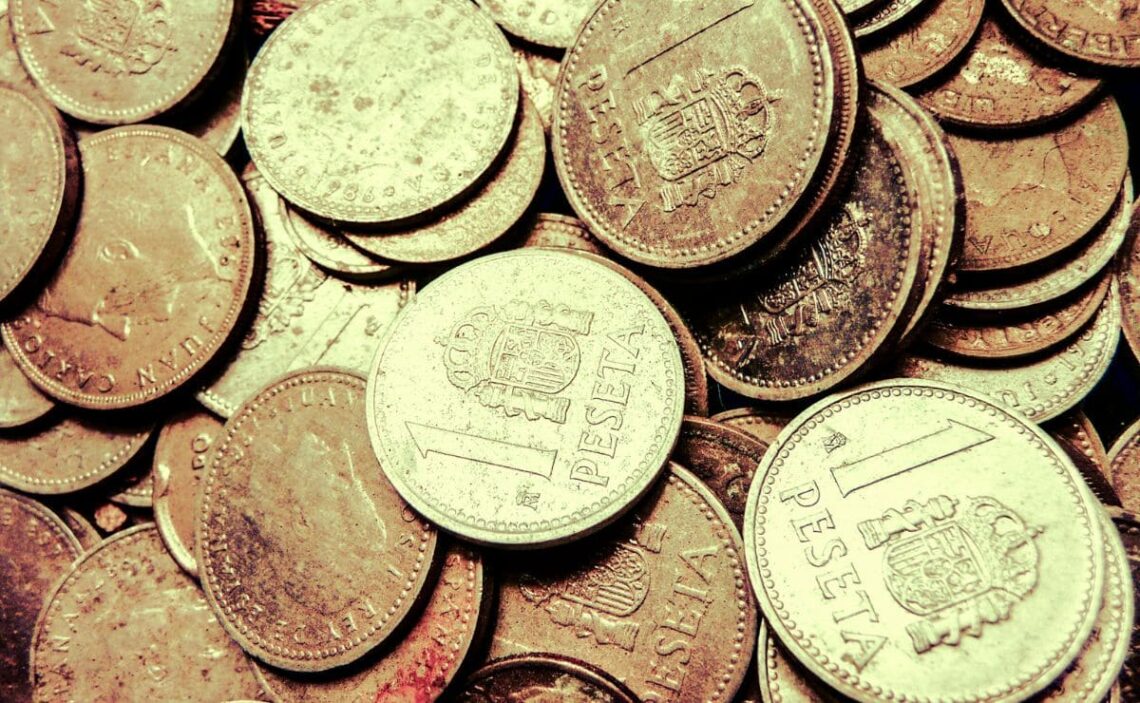 pesetas monedas dinero entidad financiera bancario banco espana euro billete