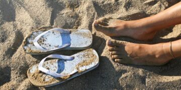 piel pies daño verano chanclas