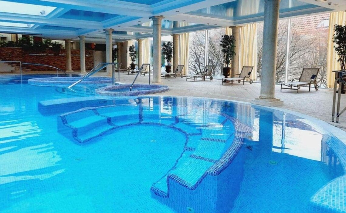 Piscina del Gran Hotel Balneario de Puente Viesgo