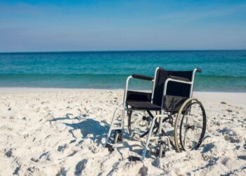 Dove crea sillas de playa que mejoran la accesibilidad y conciencian de la diversidad corporal