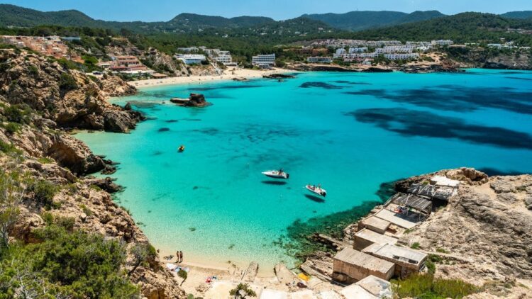 Viajes El Corte Inglés lanza una oferta de turismo para despedir el verano en Ibiza
