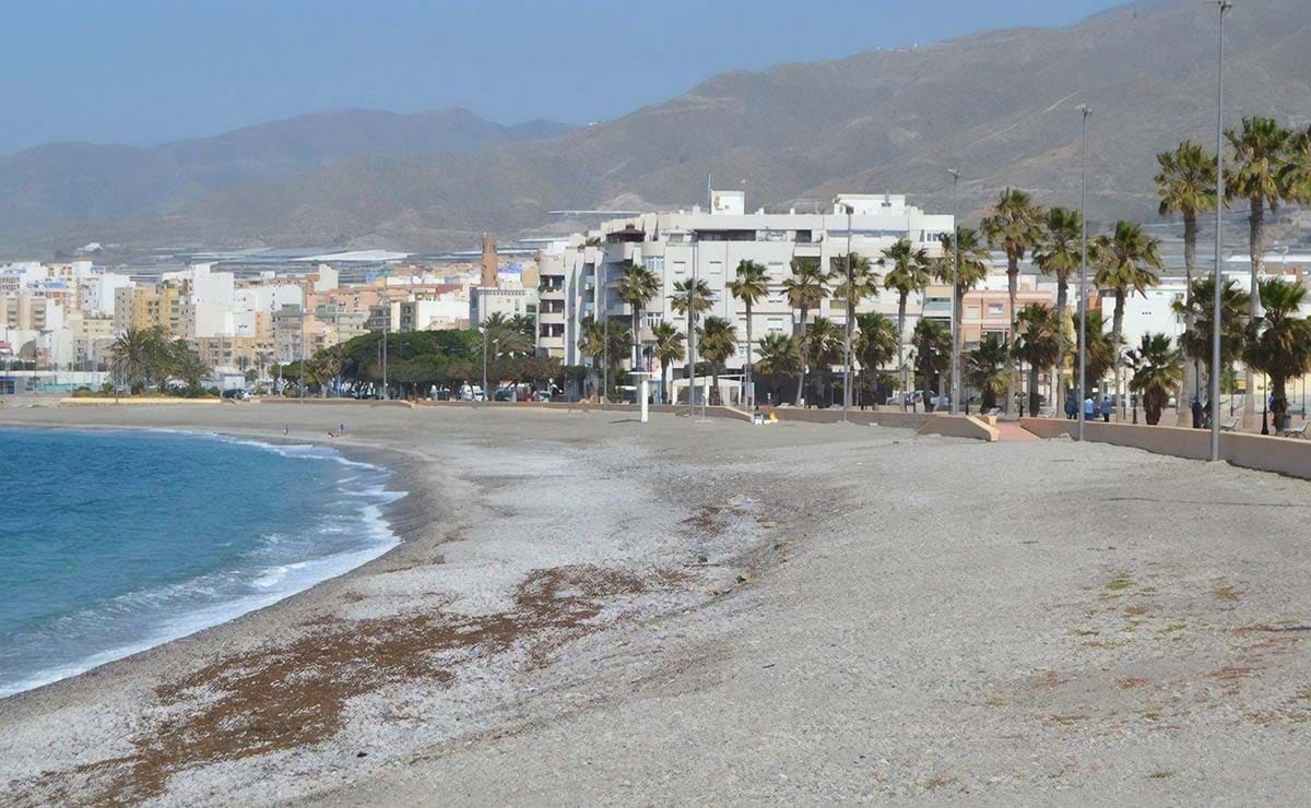 playa san nicolas adra accesibilidad