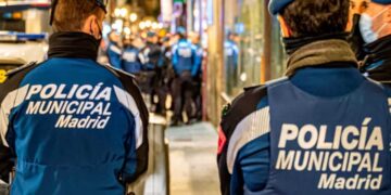 Policía Municipal de Madrid preparada para realizar una inspección de accesibilidad